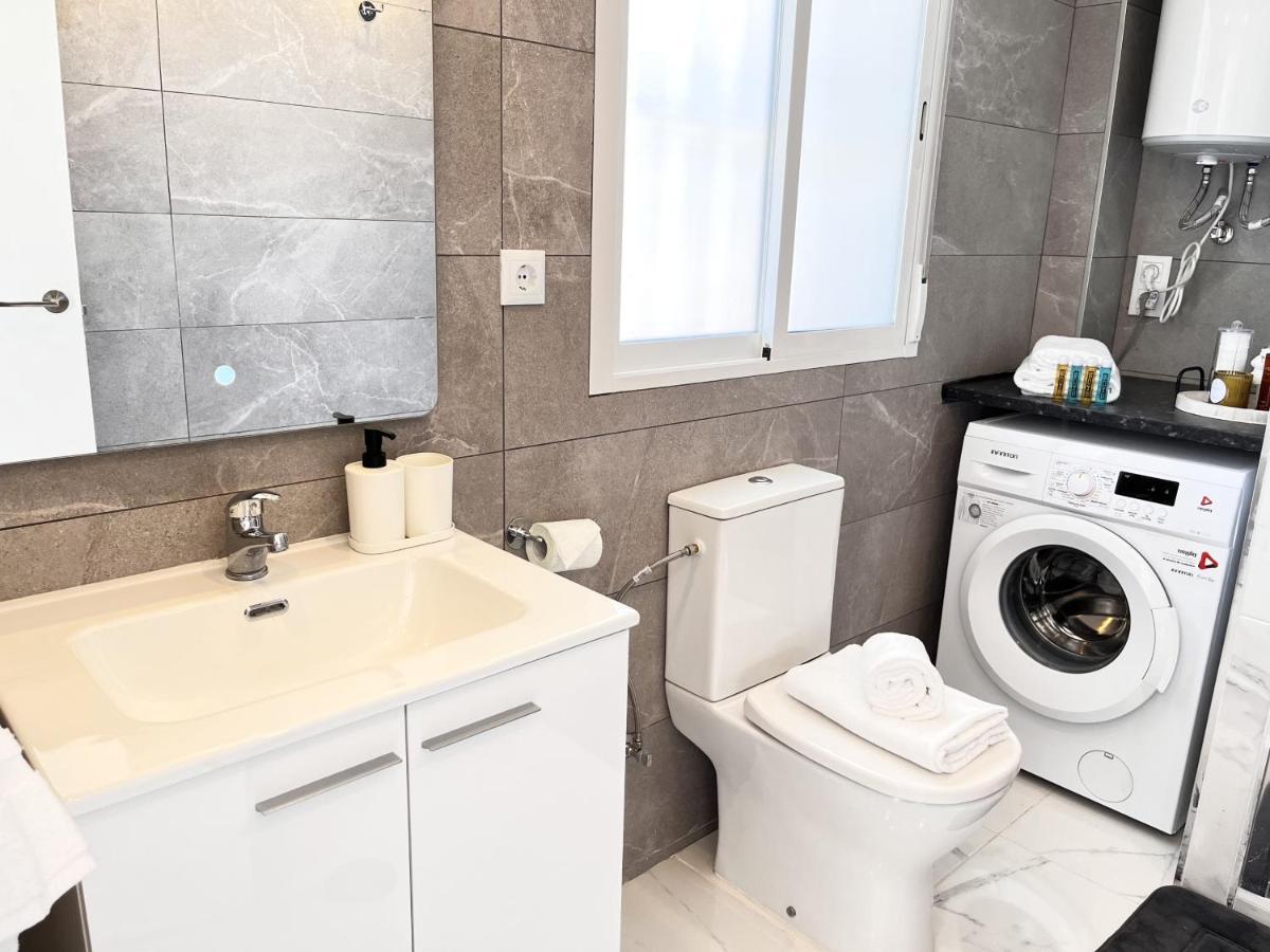 شقة Myflats Deluxe Seafront آريناليس ديل سول المظهر الخارجي الصورة